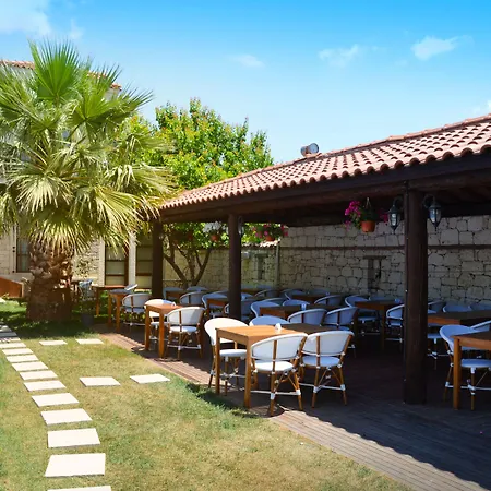 Tasquartas מלון 2*