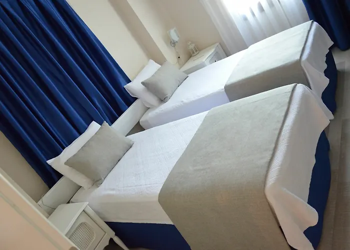 Отель Tasquartas 2*