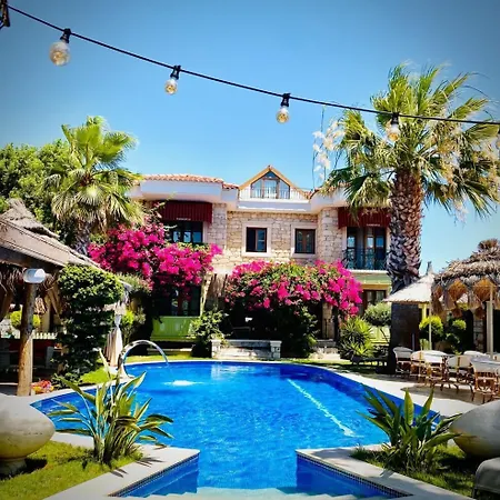 Tasquartas Hotel 2*